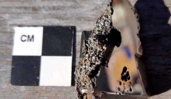 Cientistas descobrem dois novos minerais em meteorito de 15 toneladas