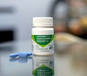 Estudo mostra viabilidade de medicamento no combate ao HIV
