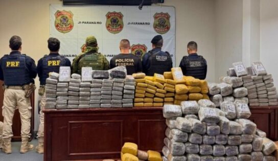 Forças de segurança apreendem 460 kg de drogas escondidos em carro na região de fronteira