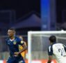 Kanu aproveita saída e vai da quarta opção ao time titular do Bahia