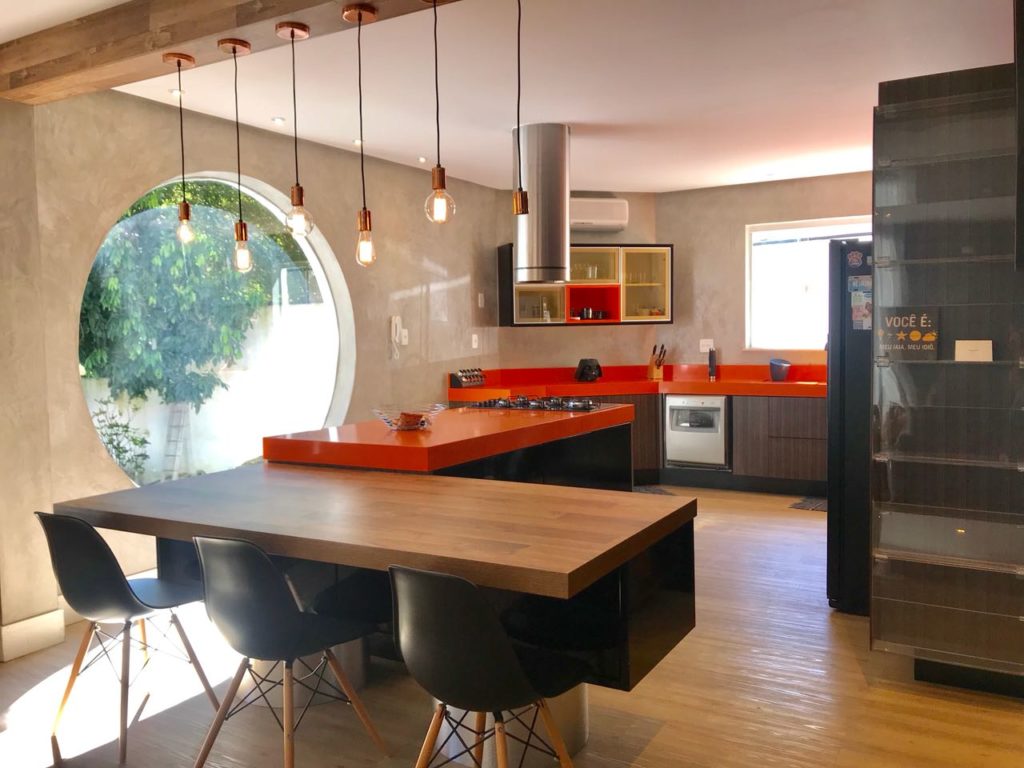 Área interna da casa adquirida pelo ator - Foto: Reprodução/RJ House