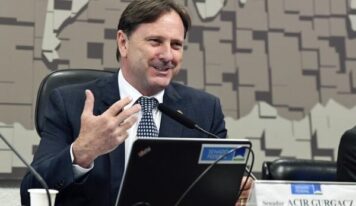 Candidato ao Senado, Acir Gurgacz destaca mais de R$ 57 milhões destinados à educação de Rondônia