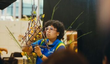 ‘Nunca imaginei que o curso de Florista me traria tão longe’, diz amazonense após disputar maior competição de educação profissional na China