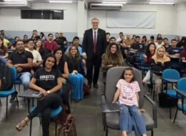 MPRO debate consumo consciente com acadêmicos de Direito