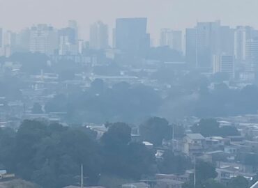 Pelo 2º dia seguido, fumaça encobre Manaus; qualidade do ar volta a atingir nível péssimo