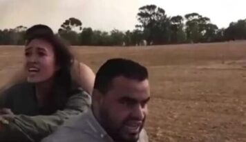 Israel mata terrorista que apareceu em vídeo levando refém de moto no ataque de 7 de outubro