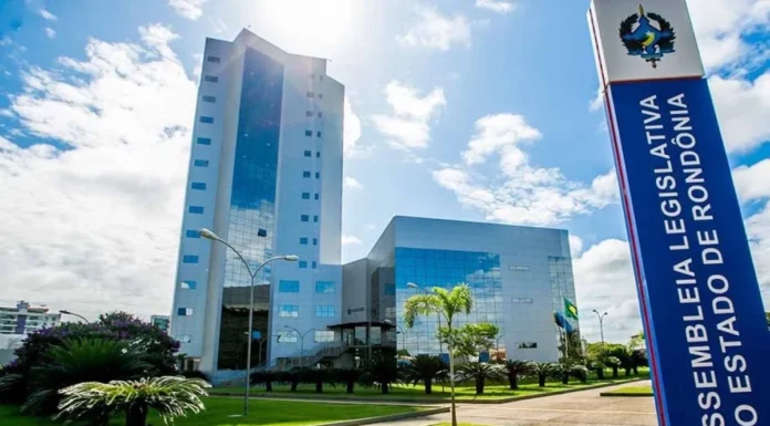 Dezesseis deputados são reeleitos e oito nomes renovam Assembleia Legislativa de Rondônia; confira os eleitos