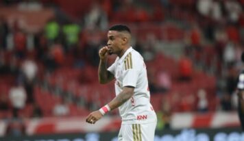 Alerrandro recupera titularidade no Internacional sob comando de Eduardo Baptista
