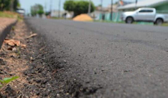 Obras de recapeamento avançam e transformam ruas de Pimenta Bueno com recursos de Ezequiel Neiva