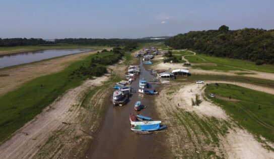 Adaptação climática é por conta própria no Amazonas
