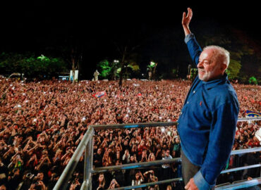 Lula é reeleito para quarto mandato