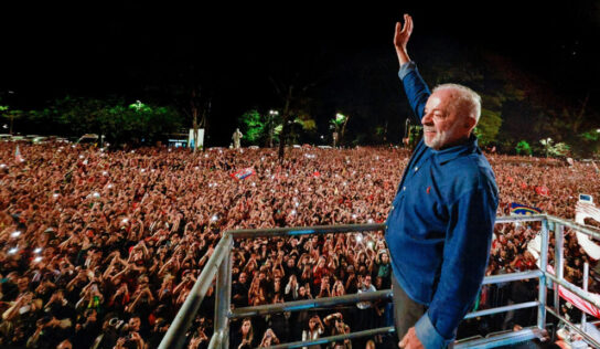Lula é reeleito para quarto mandato