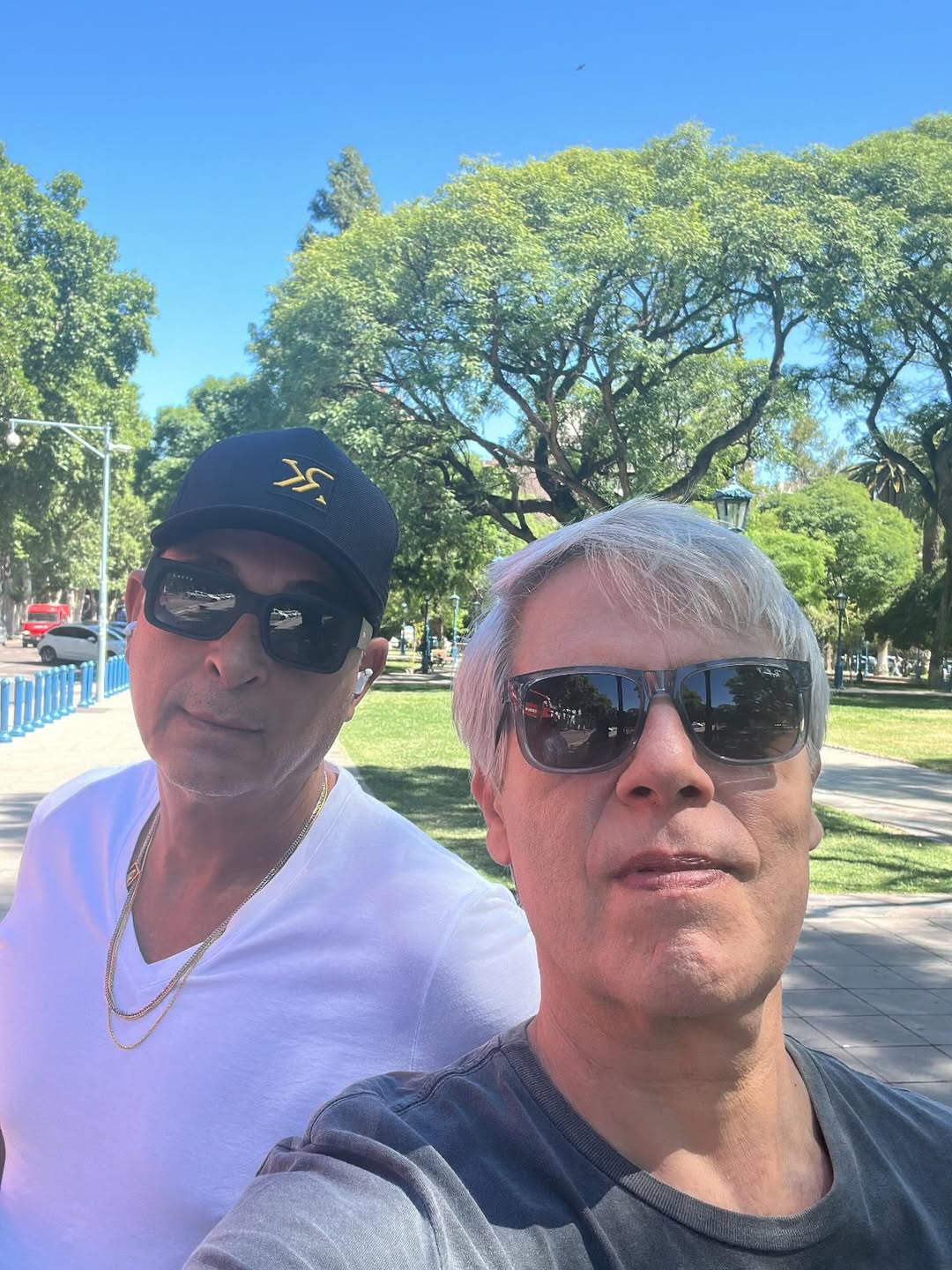 Anderson Muller com o marido, Paulinho - Foto: Reprodução / Instagram @mulleranderson