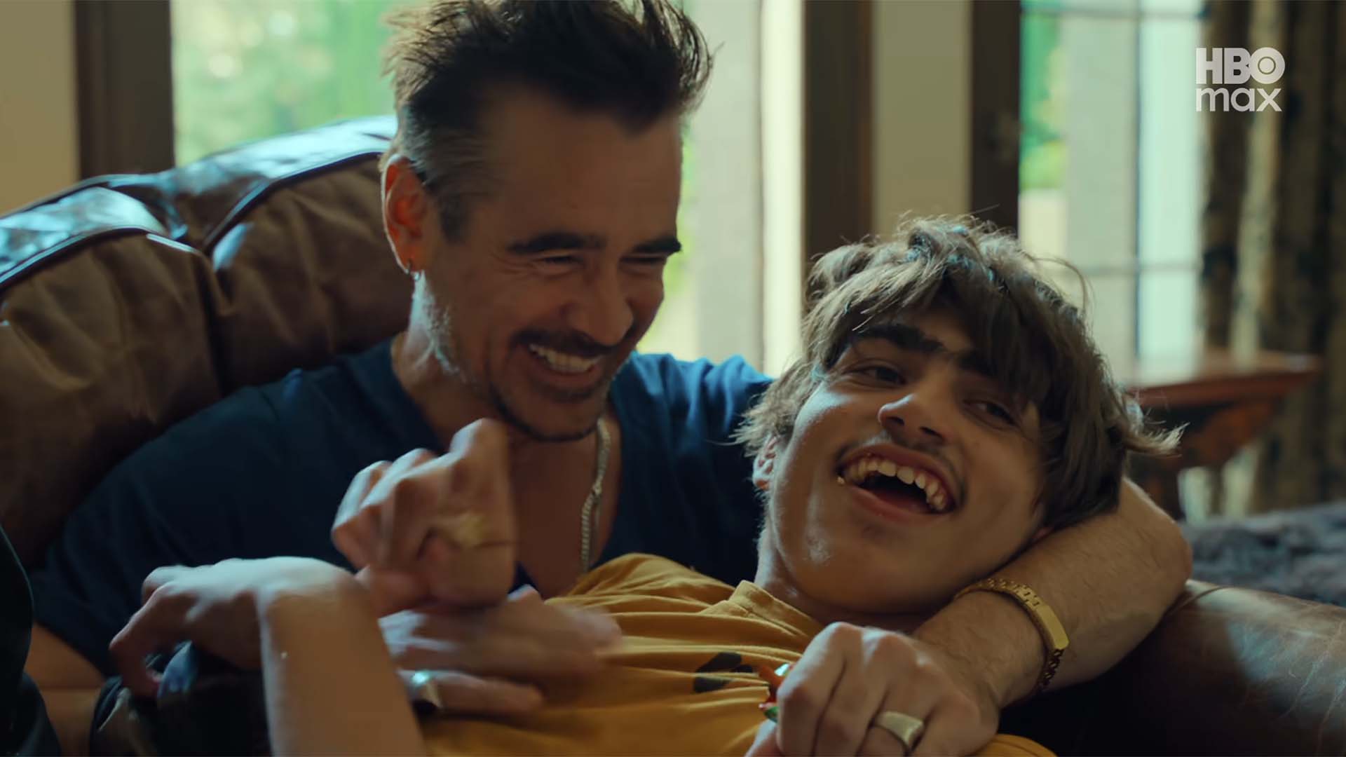 Colin Farrell e seu filho James - Foto: Reprodução / HBO Max