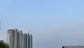 ‘Nuvem’ de fumaça reaparece em Manaus e cidade volta a ter a pior qualidade do ar no Brasil após um dia