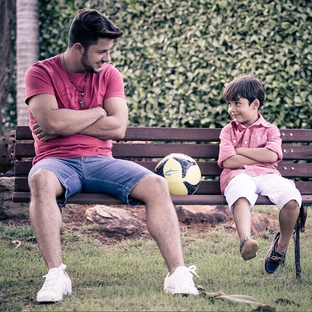 Cristiano Araújo com o filho mais velho, João Gabriel - Foto: Reprodução / Instagram @cristianoaraujo