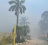 Fumaça de incêndio em área com lixão de Manaus pode causar tontura e dor de cabeça; químico orienta quando procurar atendimento