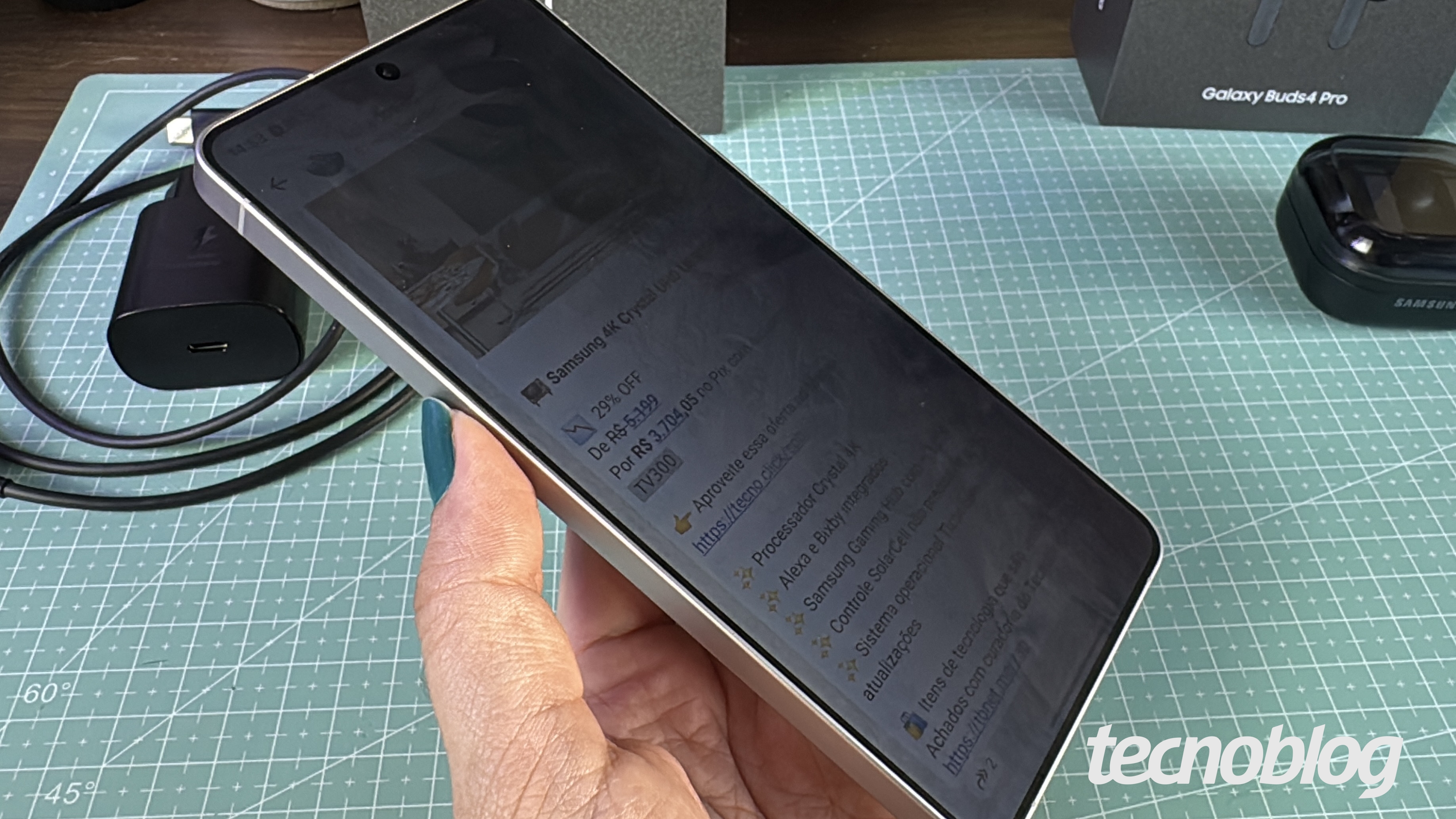 Foto mostra tela de privacidade do Galaxy S26 Ultra ativa, comparte dos pixels desativados