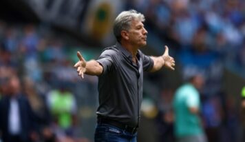 Grêmio enfrenta Coritiba para quebrar jejum de vitórias e tentar sair do Z-4