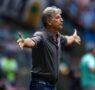 Grêmio enfrenta Coritiba para quebrar jejum de vitórias e tentar sair do Z-4