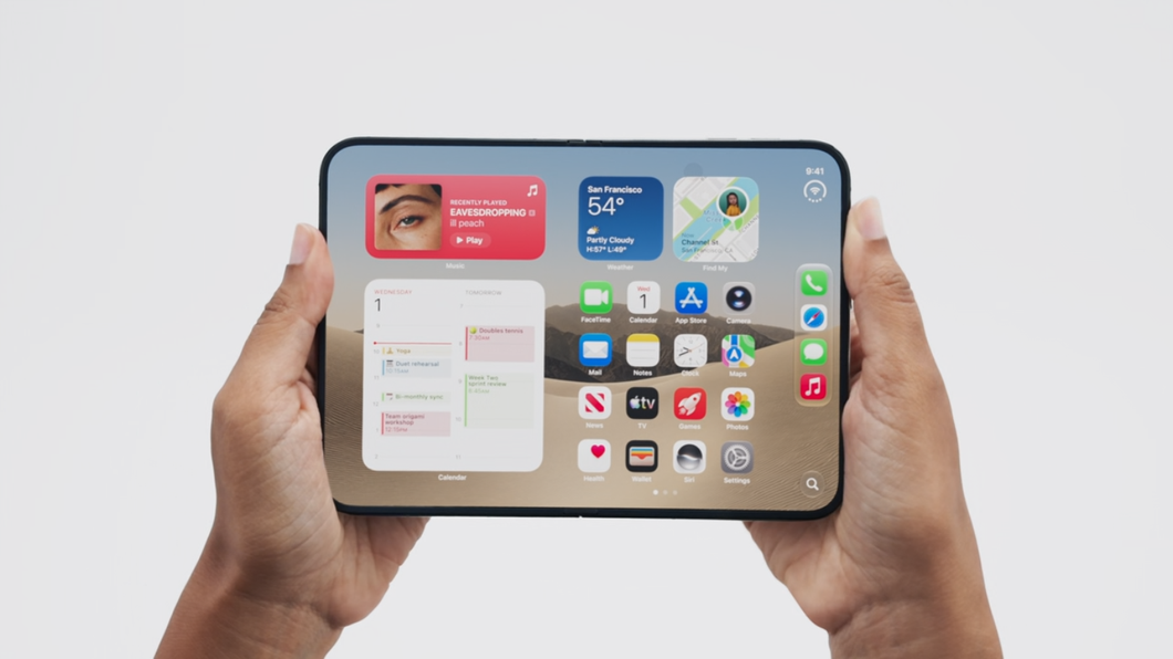Imagem mostra um iPhone Duo, dobrável em formato passaporte, aberto em duas mãos