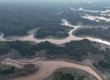 Amazonas decreta emergência em saúde por 180 dias após seca isolar 562 comunidades