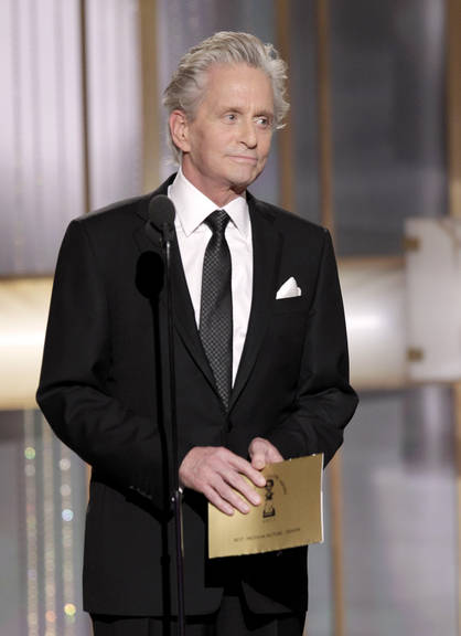 Michael Douglas no palco do Globo de Ouro 2011