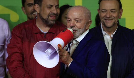 Eleições 2026: disputa entre Lula e Flávio segue no segundo turno