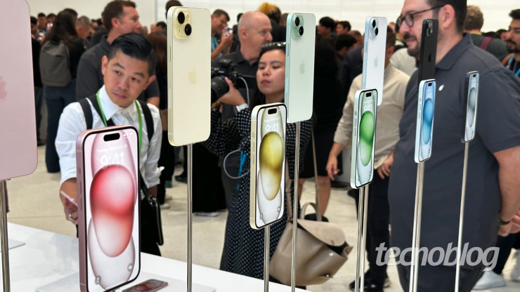Quatro modelos do iPhone 15