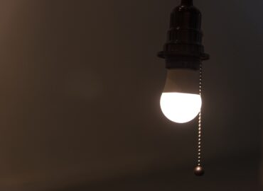 Tarifa Social de Energia no AM: veja quem tem direito e como pedir desconto na conta de luz