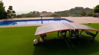 Em 2018, jogador abriu mansão em Barcelona com piscina e barzinho; imóvel foi assaltado