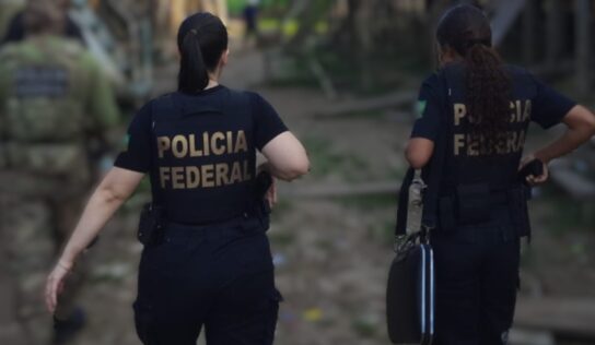 PF faz operação contra grupo suspeito de falsificar e vender certidões de nascimento no AM