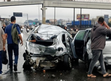 Rio de Janeiro: motorista de ônibus passa mal, atinge 21 veículos e morre na Via Dutra; veja imagens