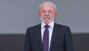 Governo Lula envia mensagens a aposentados informando que voto serve como prova de vida