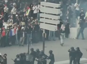 Protestos de estudantes geram confrontos na França