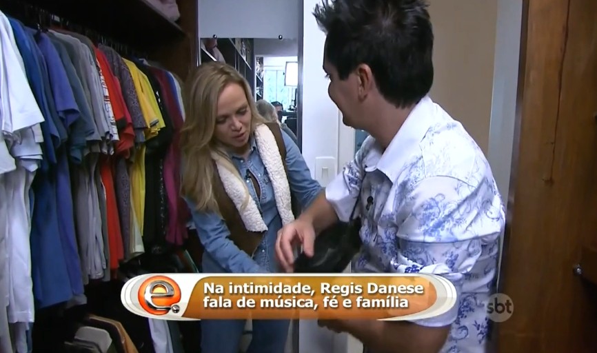 Closet do artista com roupas para shows - Foto: Reprodução/SBT