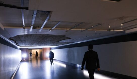 Parte do teto desaba no “Túnel do Tempo” da Câmara dos Deputados