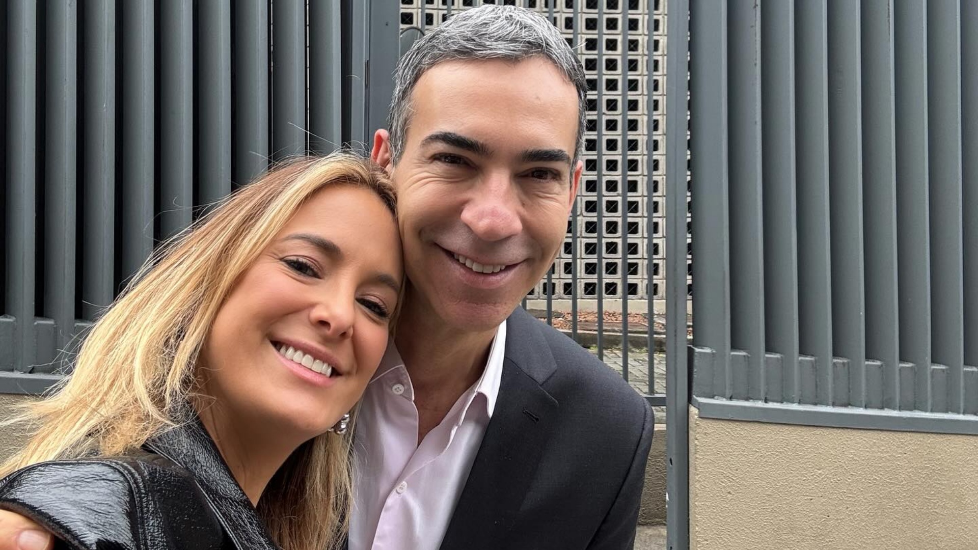 Ticiane Pinheiro chama atenção com gesto romântico para César Tralli: 'Só para te ver' - CARAS Brasil