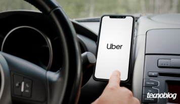 Uber lança recurso para facilitar embarque de idosos e pessoas com deficiência
