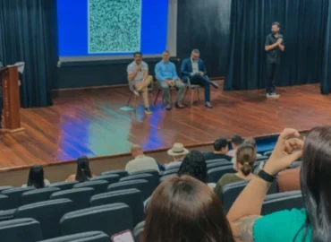 Audiência pública reúne comunidade para debater PPP dos resíduos sólidos e apresenta projeto de concessão de serviço